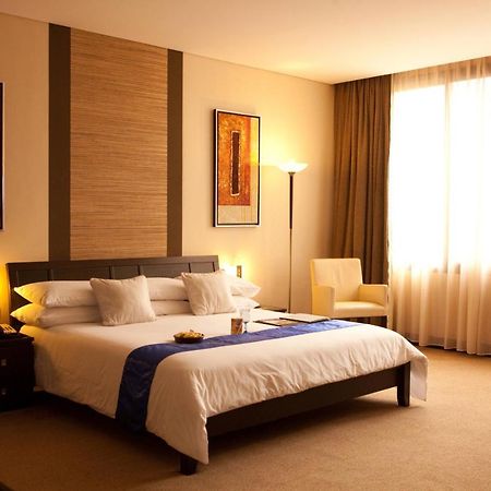 Protea Hotel By Marriott Кампала Екстер'єр фото